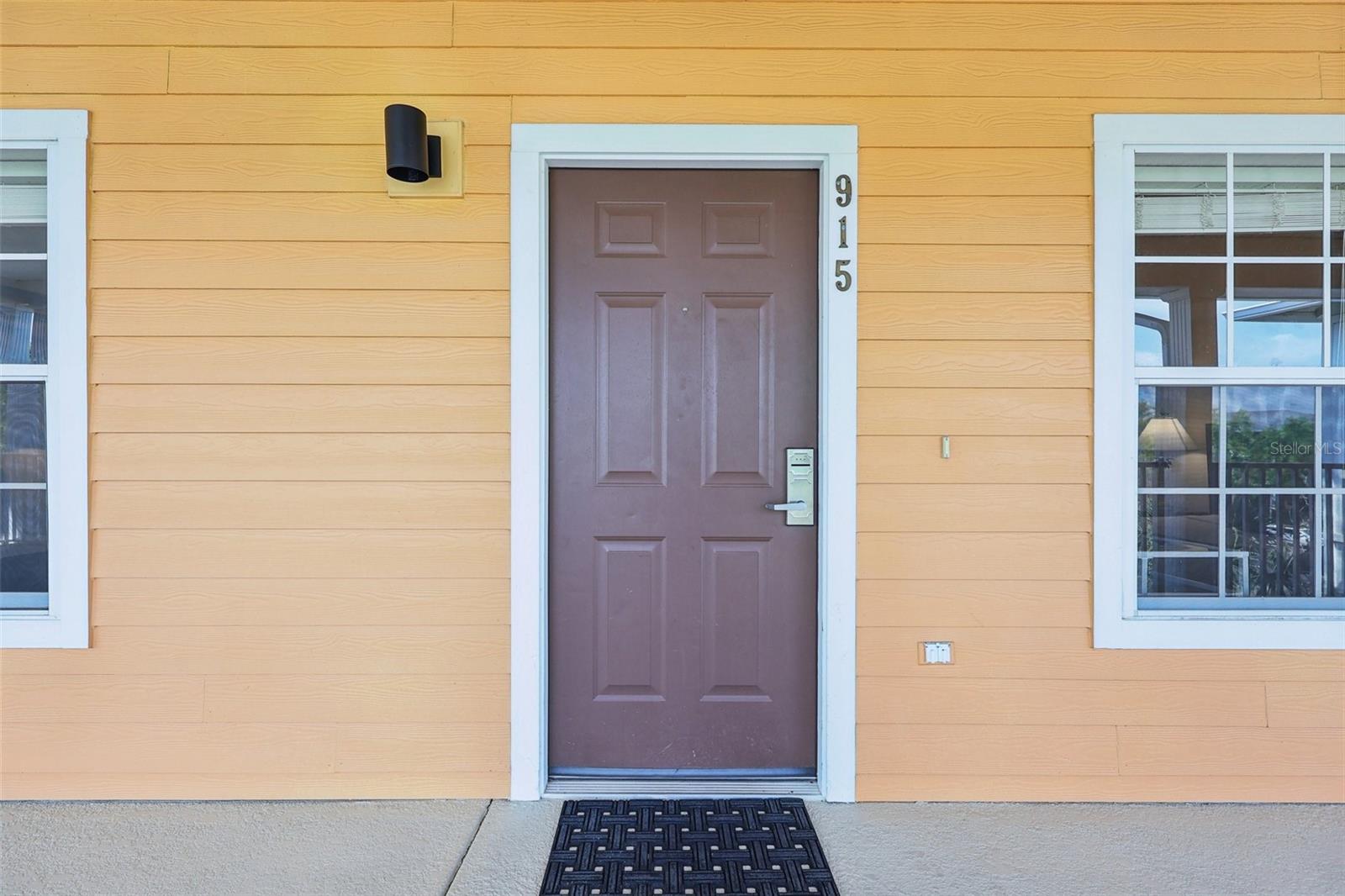 Image 3 of 32 For 915 New Providence  303