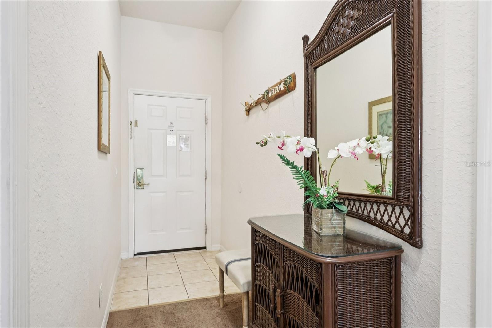 Image 4 of 32 For 915 New Providence  303