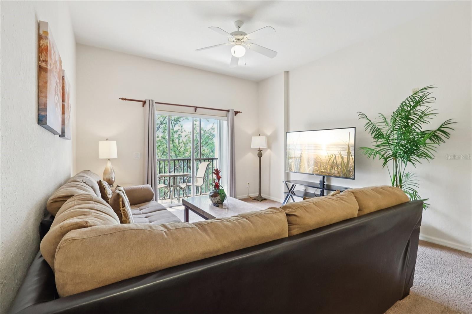 Image 6 of 32 For 915 New Providence  303