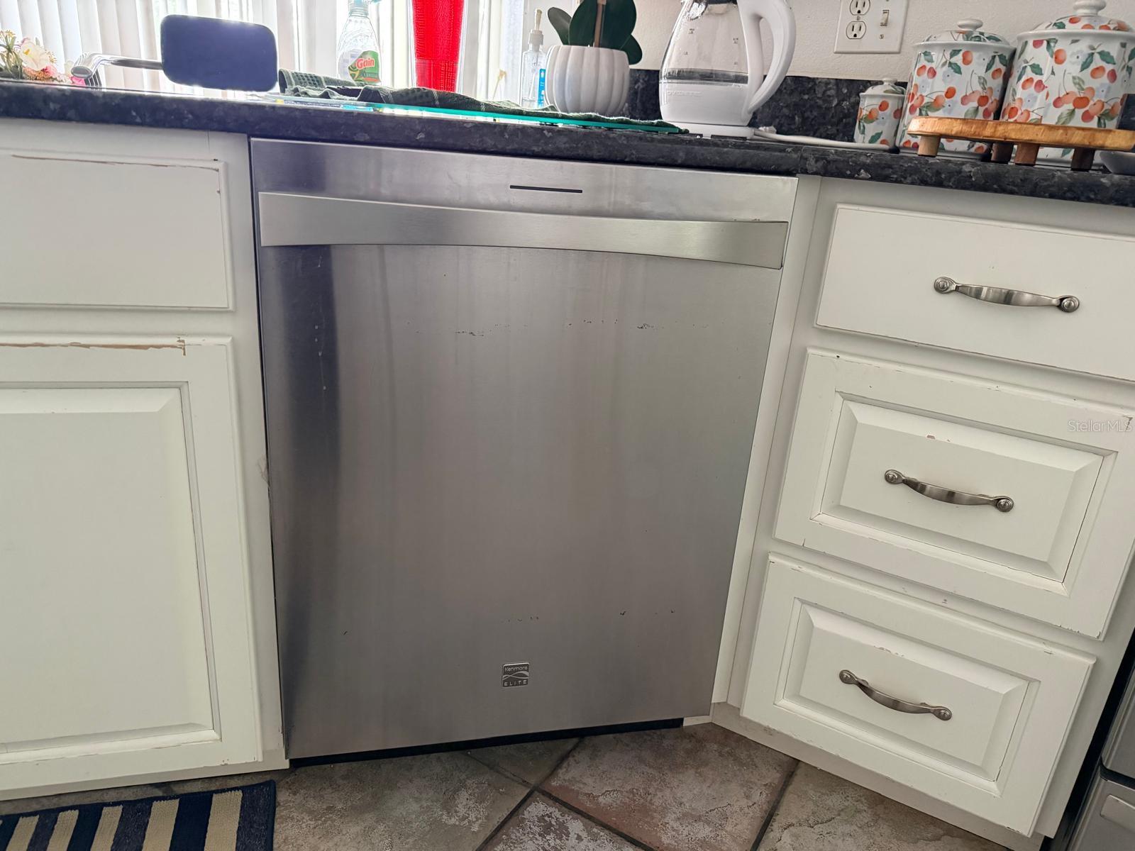 Image 22 of 43 For 471 Holborn Loop