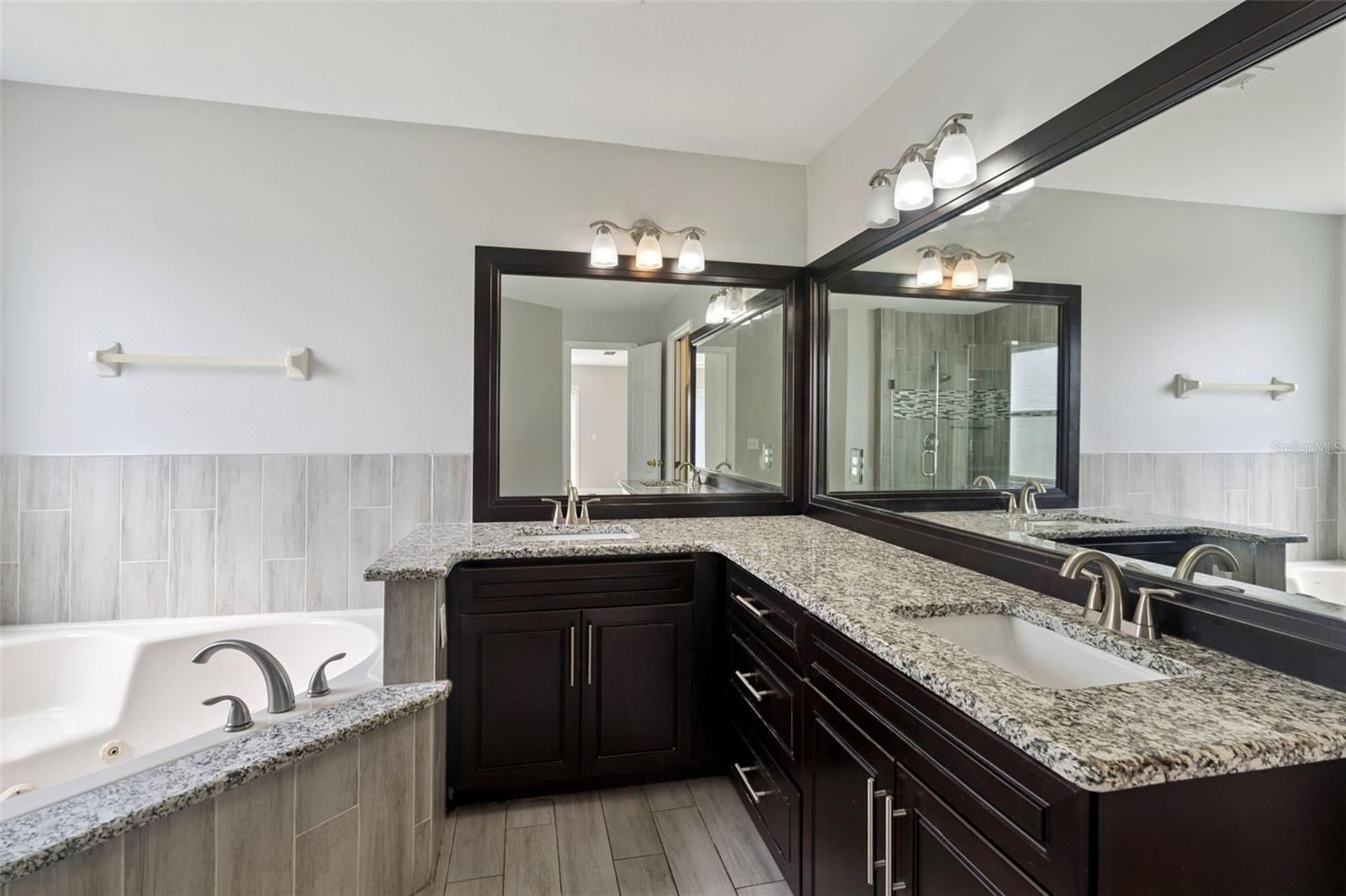 Image 15 of 36 For 2414 Serenity Bend