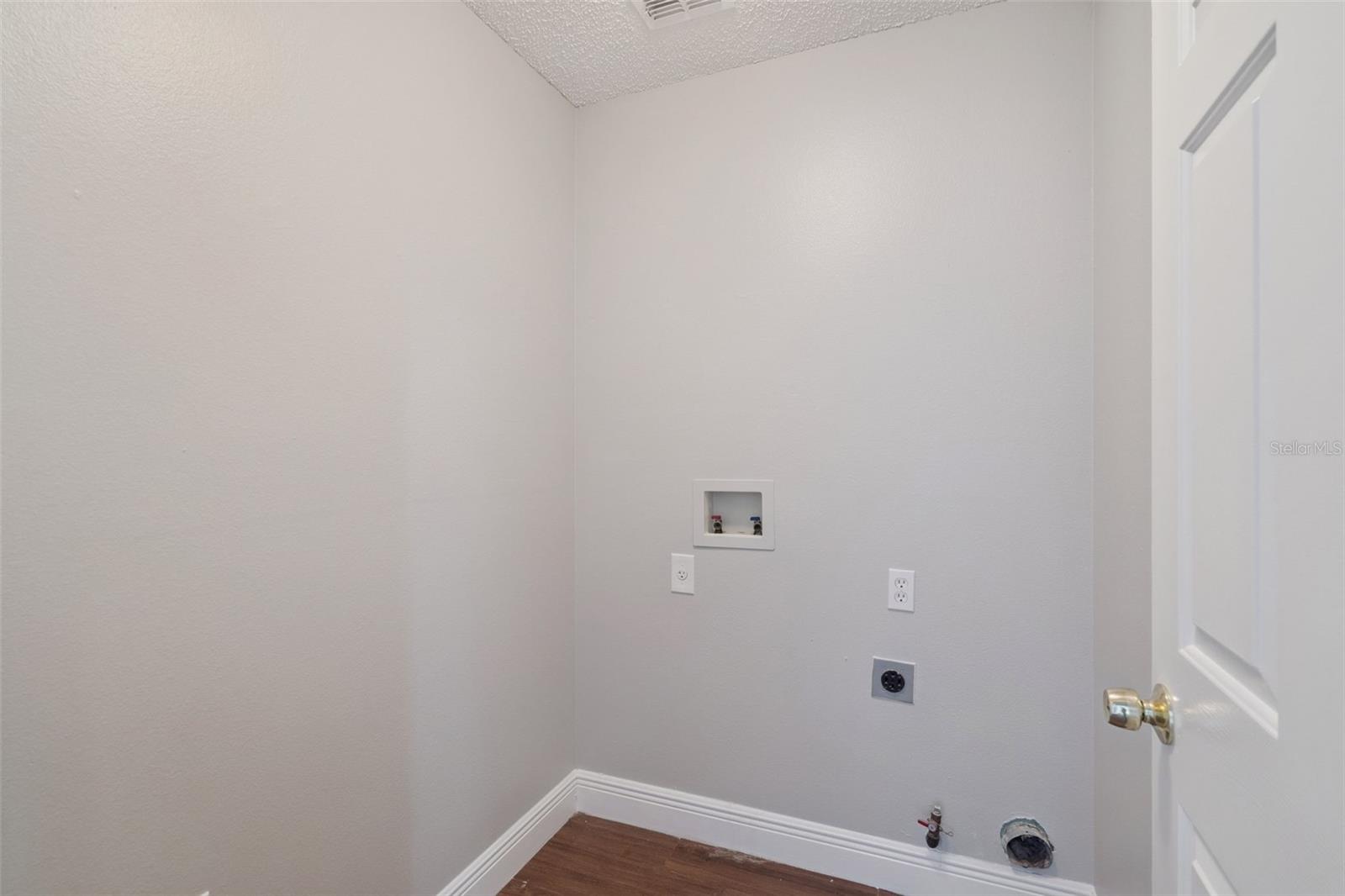 Image 19 of 36 For 2414 Serenity Bend