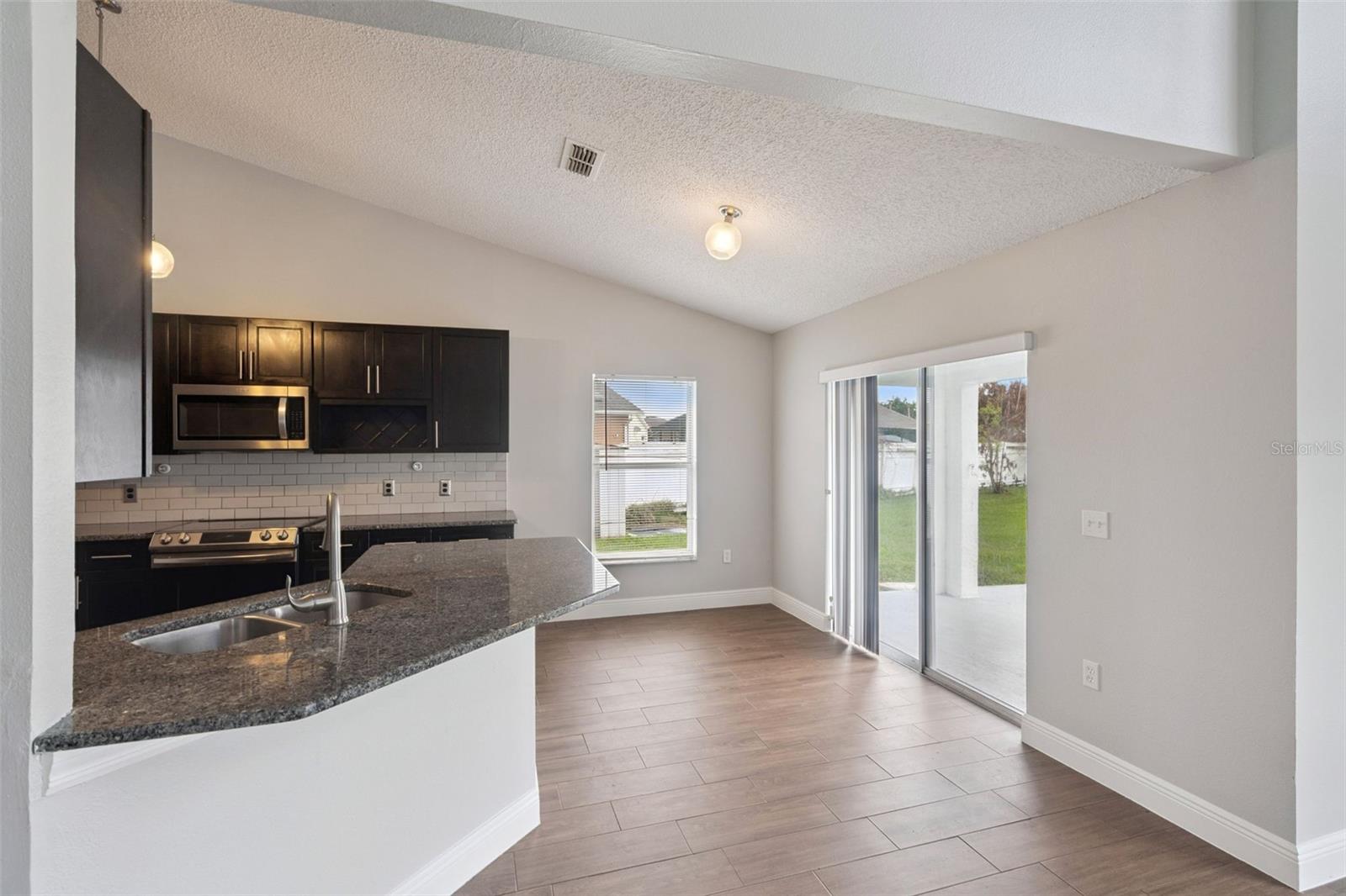 Image 7 of 36 For 2414 Serenity Bend