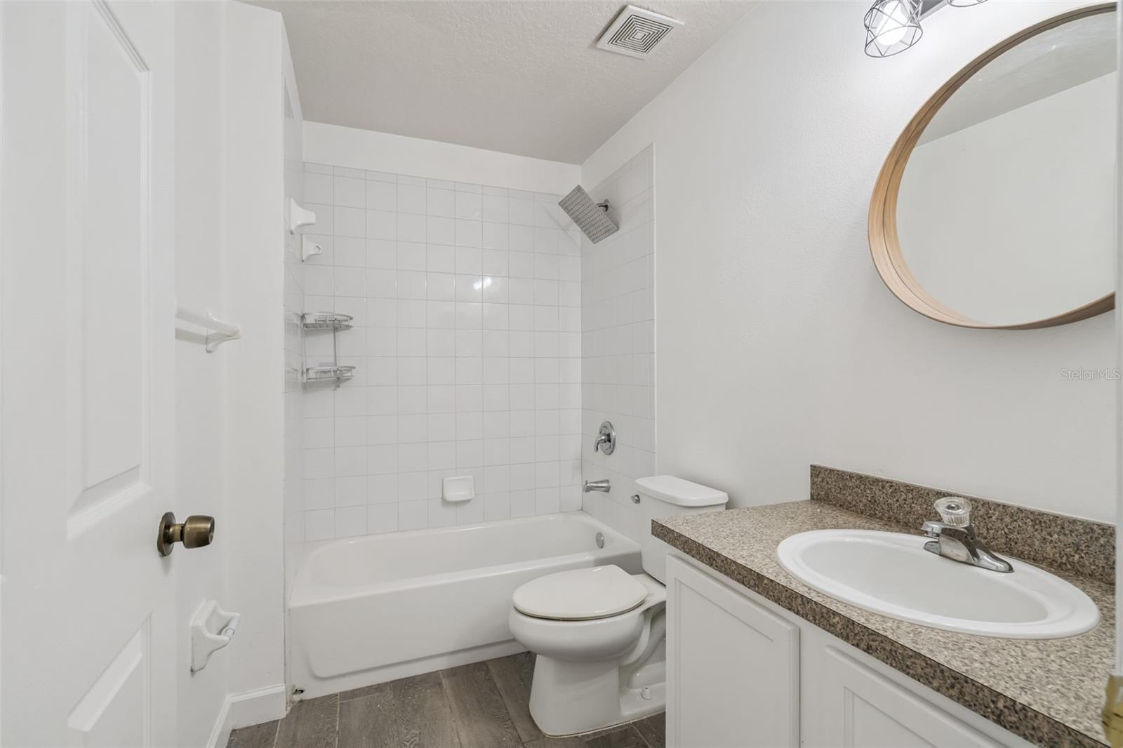 Image 12 of 21 For 219 15th Street