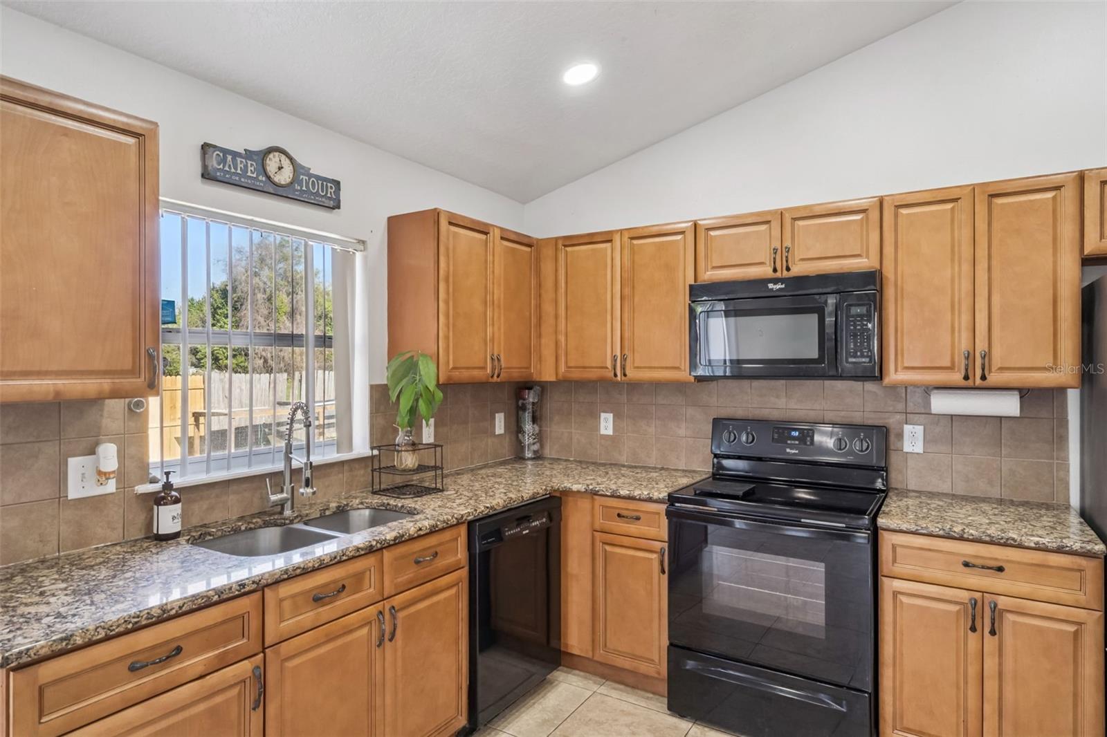 Image 5 of 21 For 219 15th Street