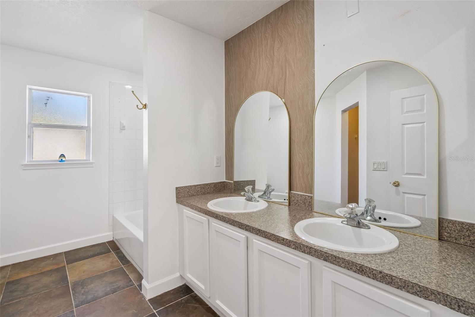 Image 8 of 21 For 219 15th Street