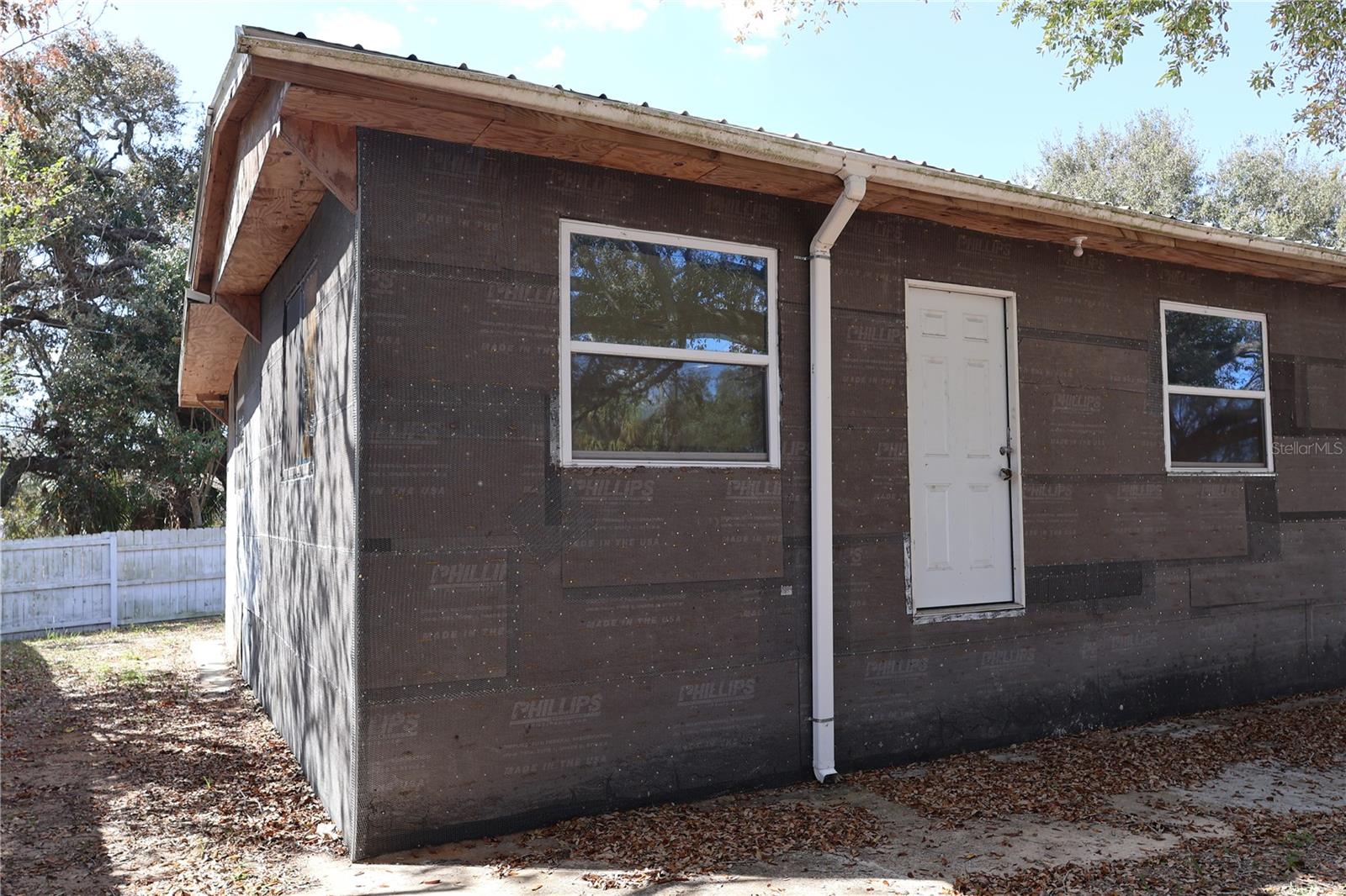 Image 17 of 57 For 6991 Ash Drive