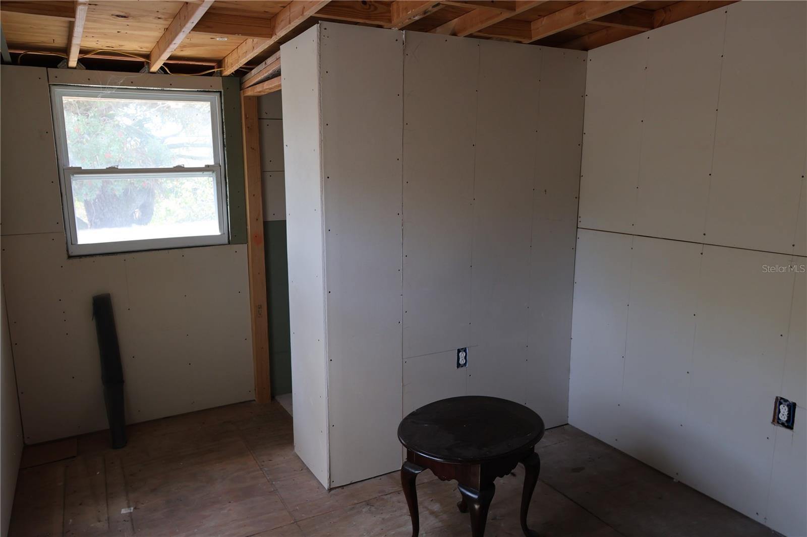 Image 22 of 57 For 6991 Ash Drive