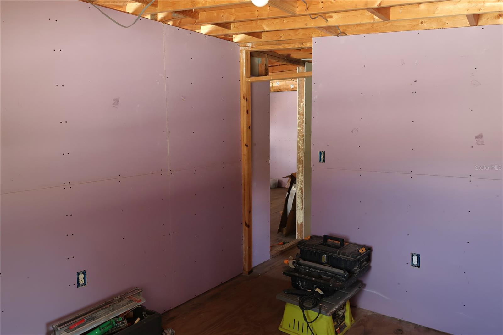 Image 32 of 57 For 6991 Ash Drive