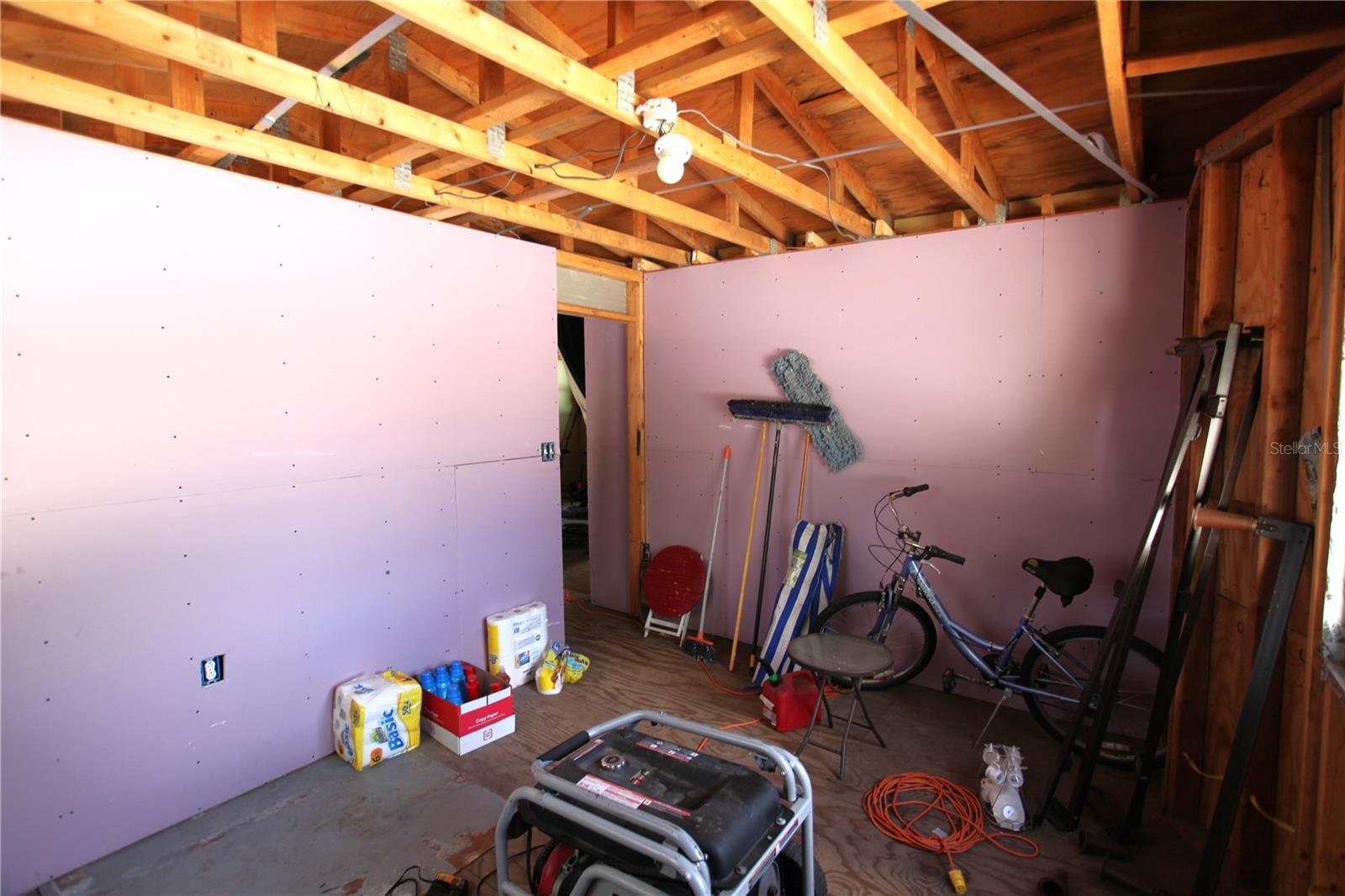 Image 38 of 57 For 6991 Ash Drive