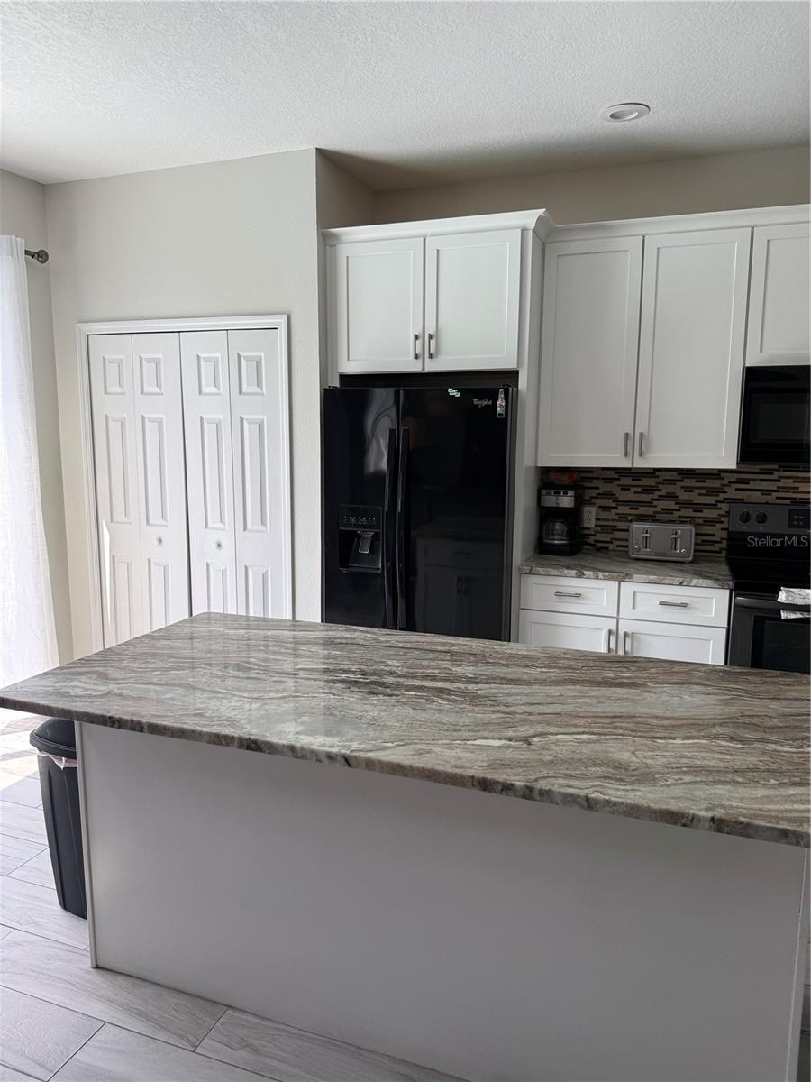 Image 11 of 45 For 338 Holborn Loop