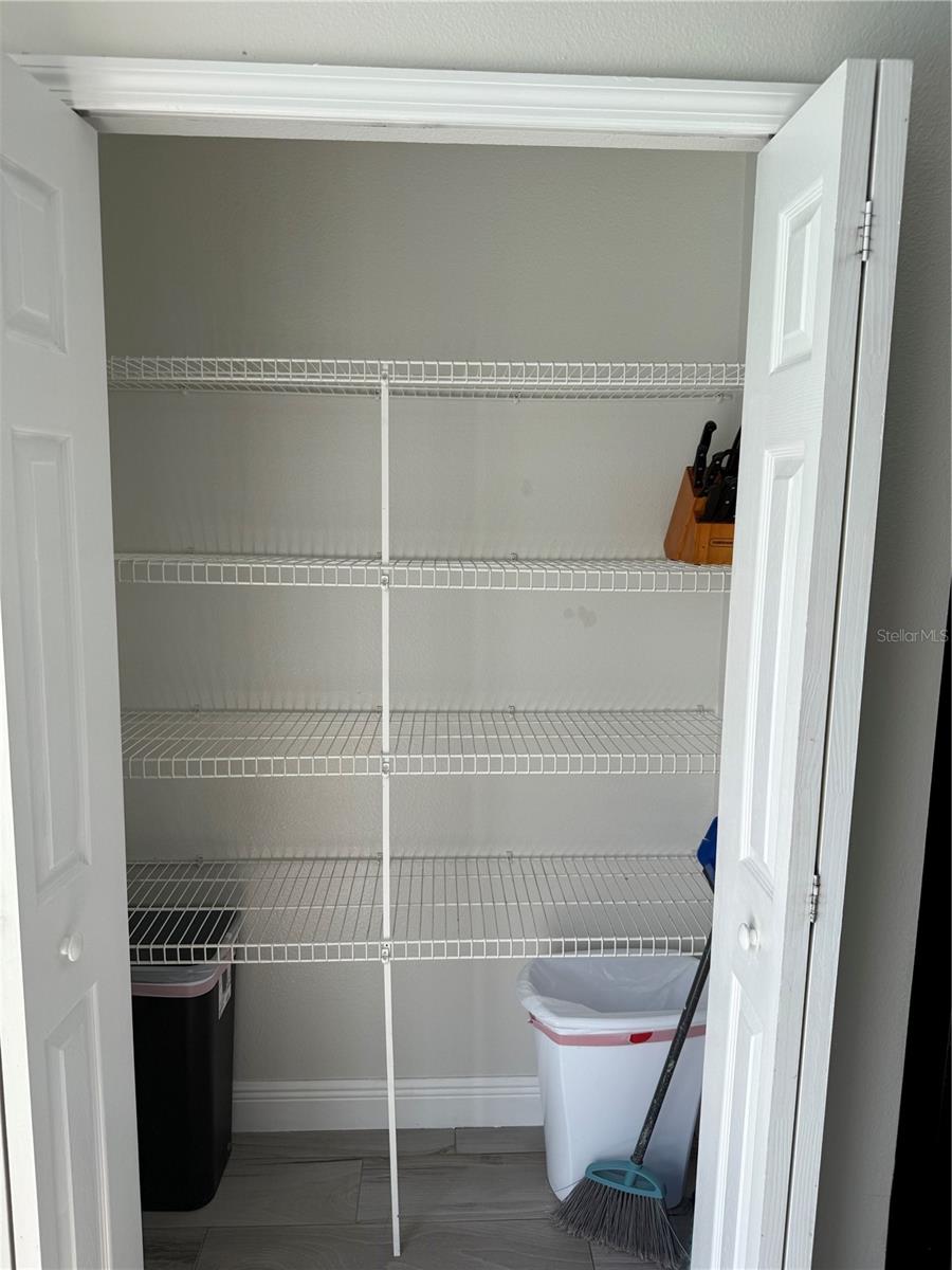 Image 13 of 45 For 338 Holborn Loop