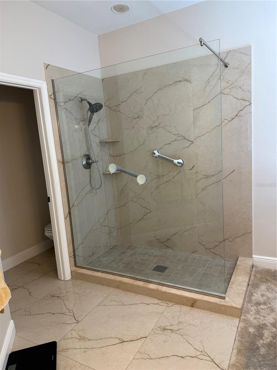 Image 18 of 45 For 338 Holborn Loop