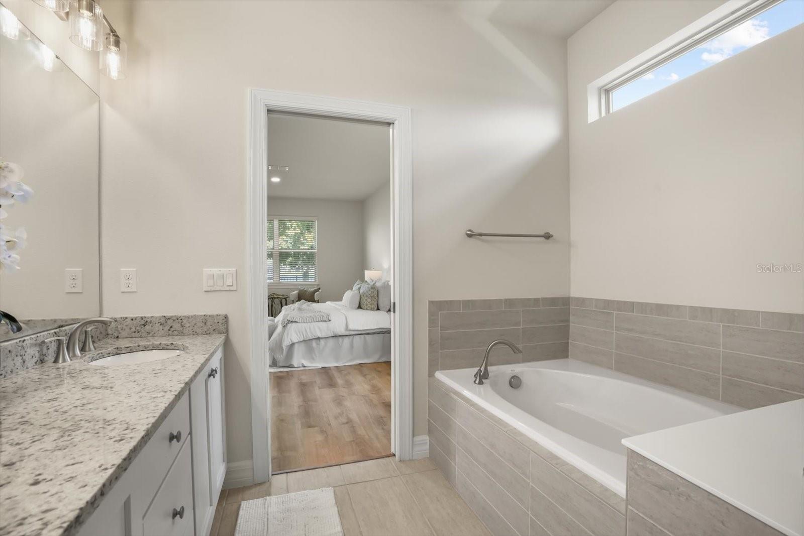 Image 18 of 44 For 5071 Hartwell Court