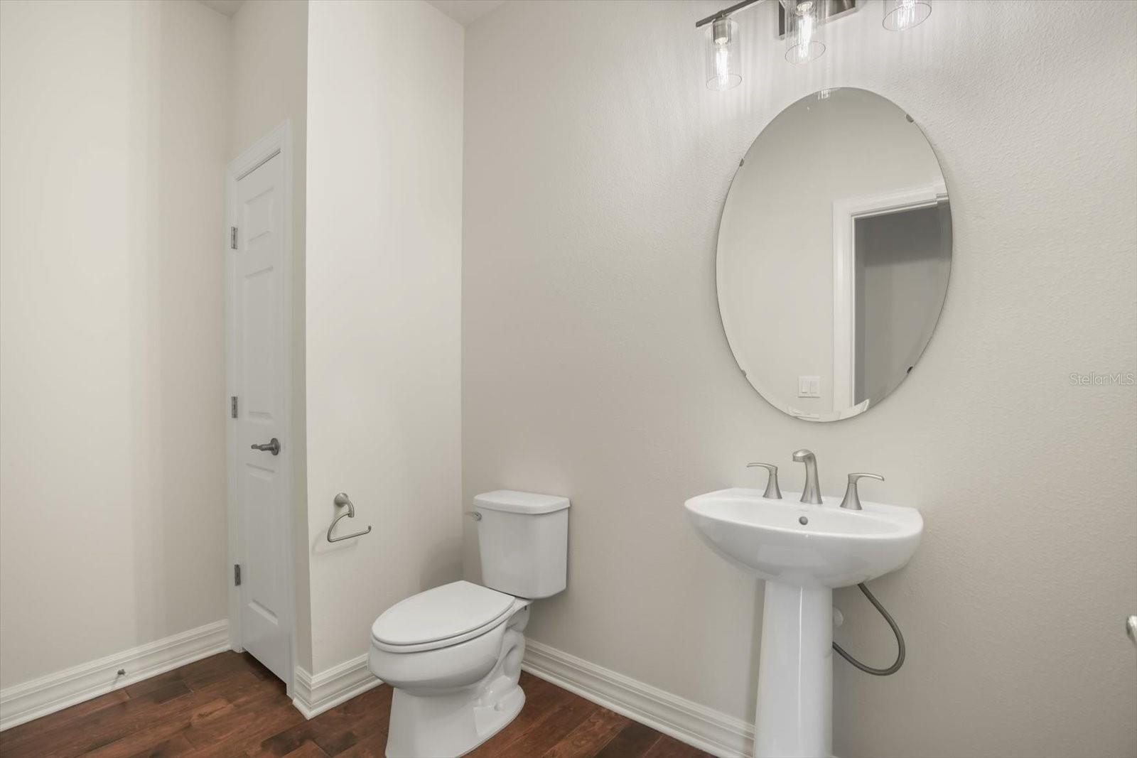 Image 27 of 44 For 5071 Hartwell Court