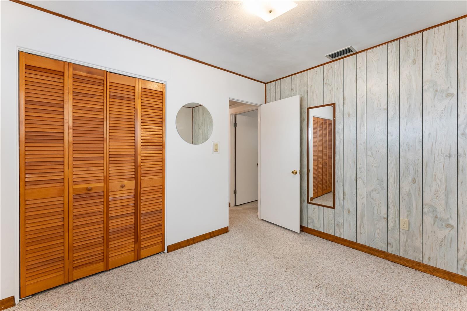 Image 32 of 51 For 810 Ursula Street