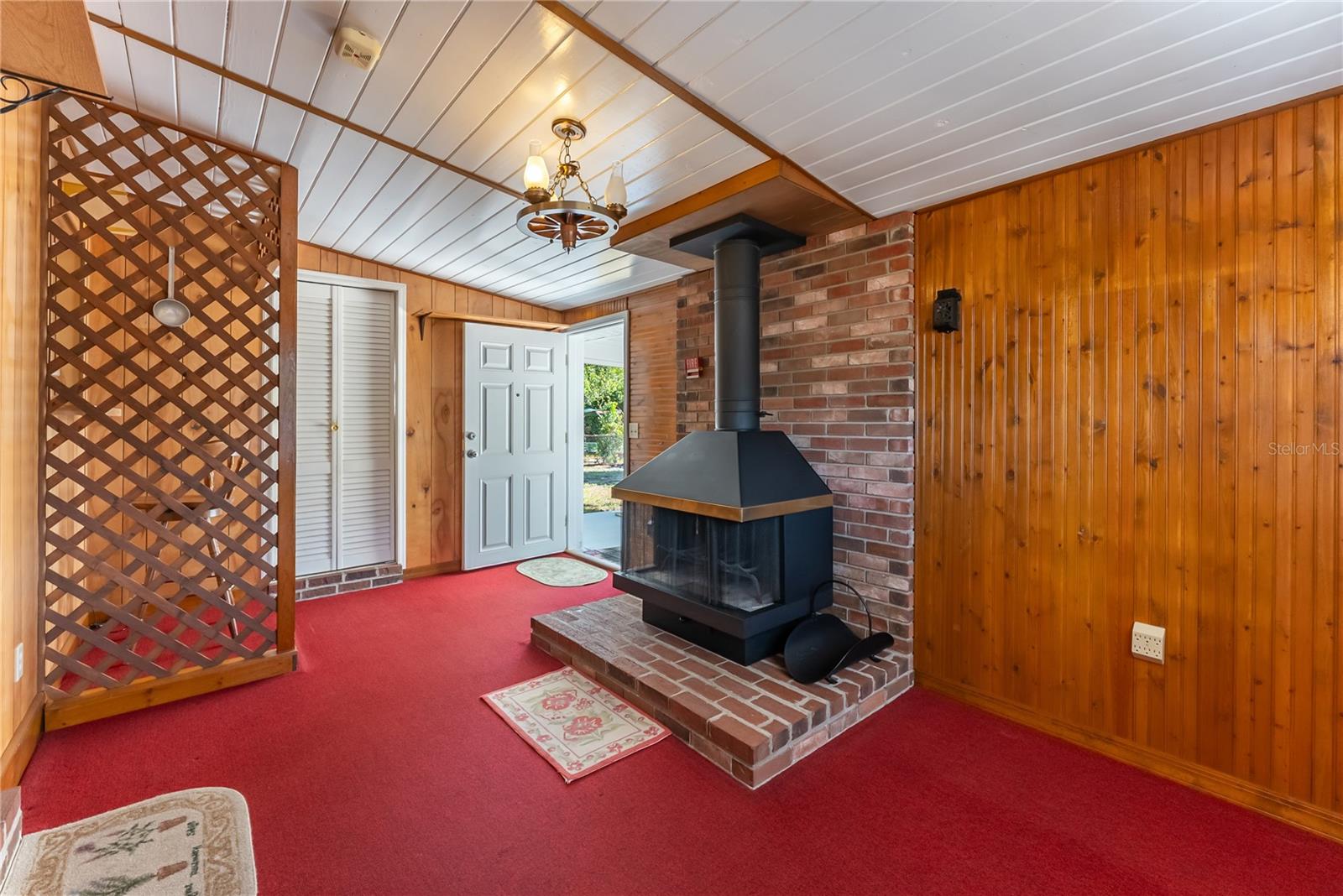 Image 35 of 51 For 810 Ursula Street