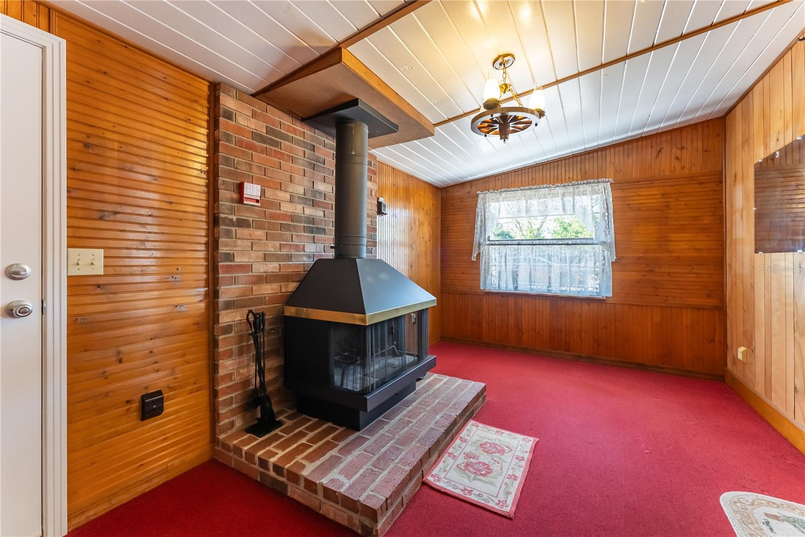 Image 38 of 51 For 810 Ursula Street