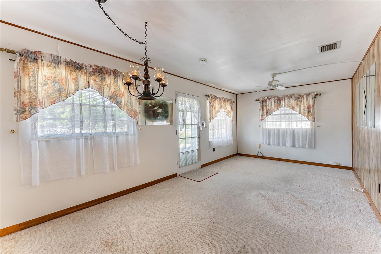 Image 9 of 51 For 810 Ursula Street