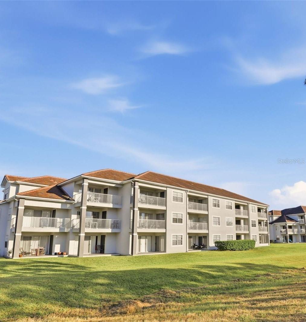 Image 19 of 23 For 13803 Fairway Island Drive 1618