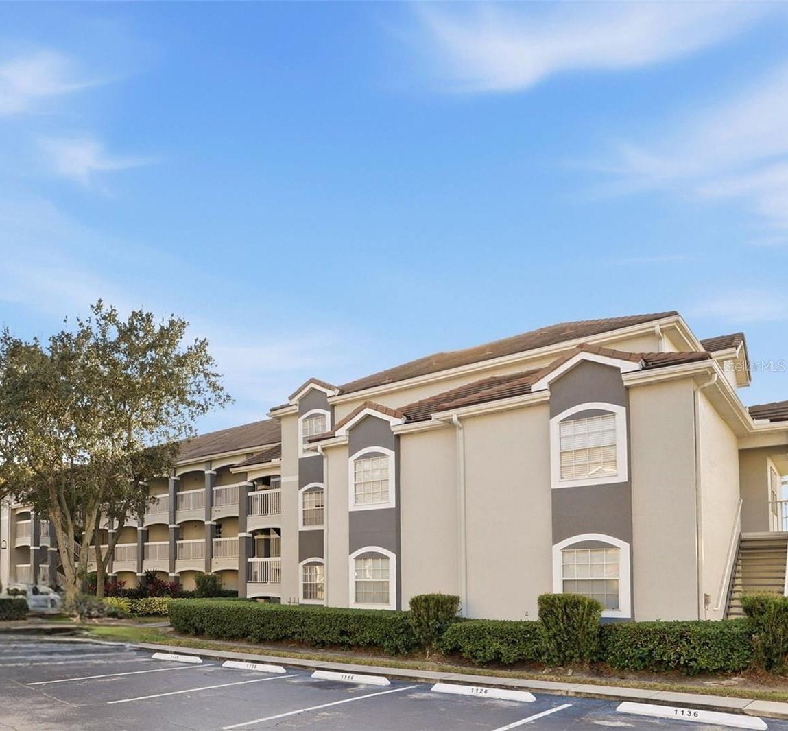 Image 20 of 23 For 13803 Fairway Island Drive 1618