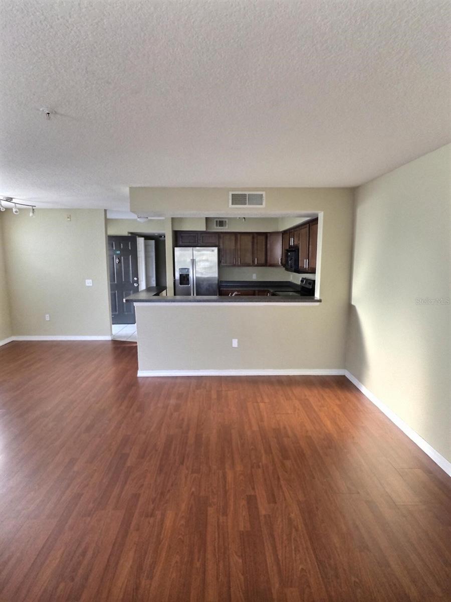 Image 5 of 23 For 13803 Fairway Island Drive 1618