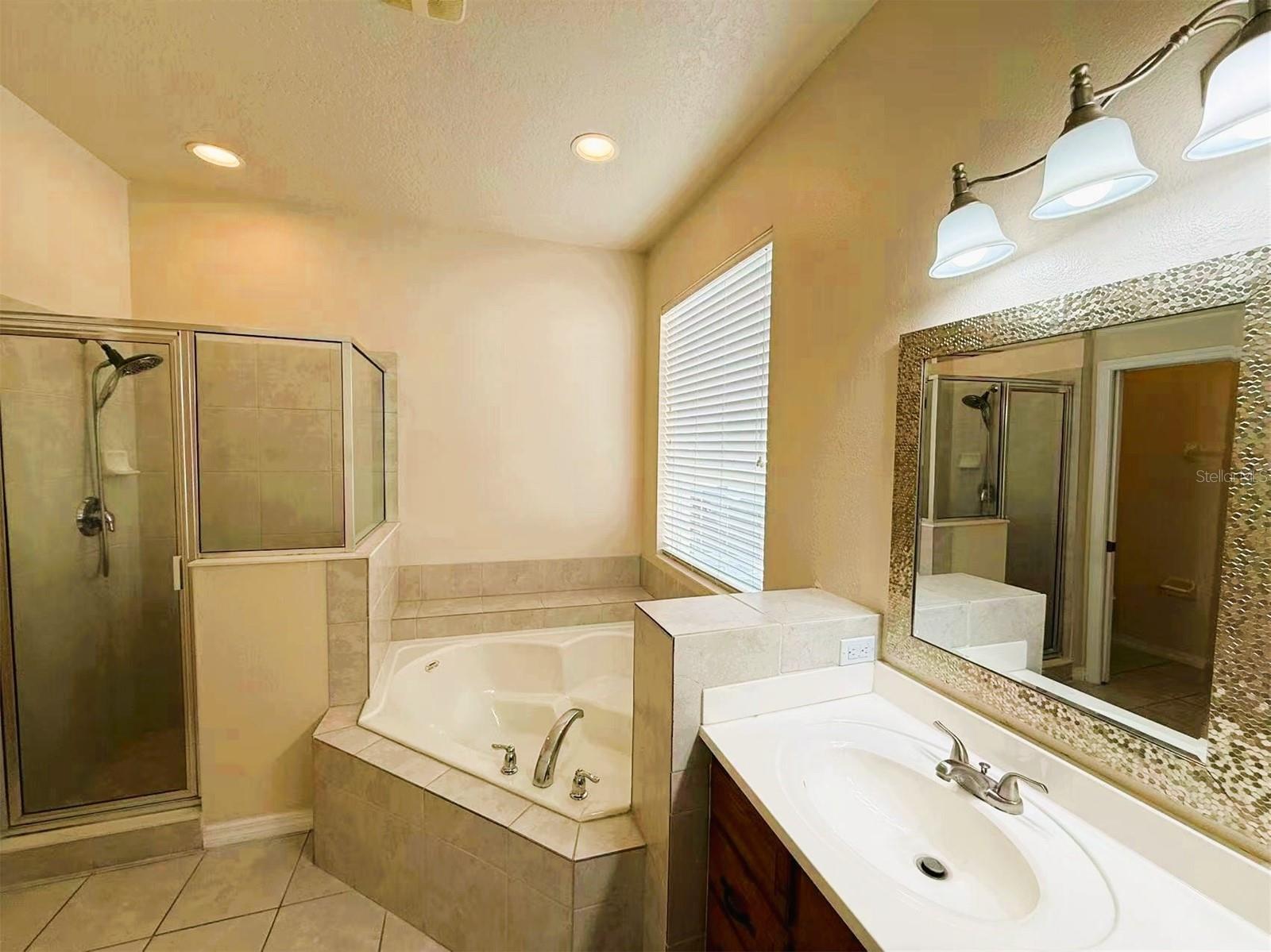 Image 10 of 32 For 14139 Sapphire Bay Circle