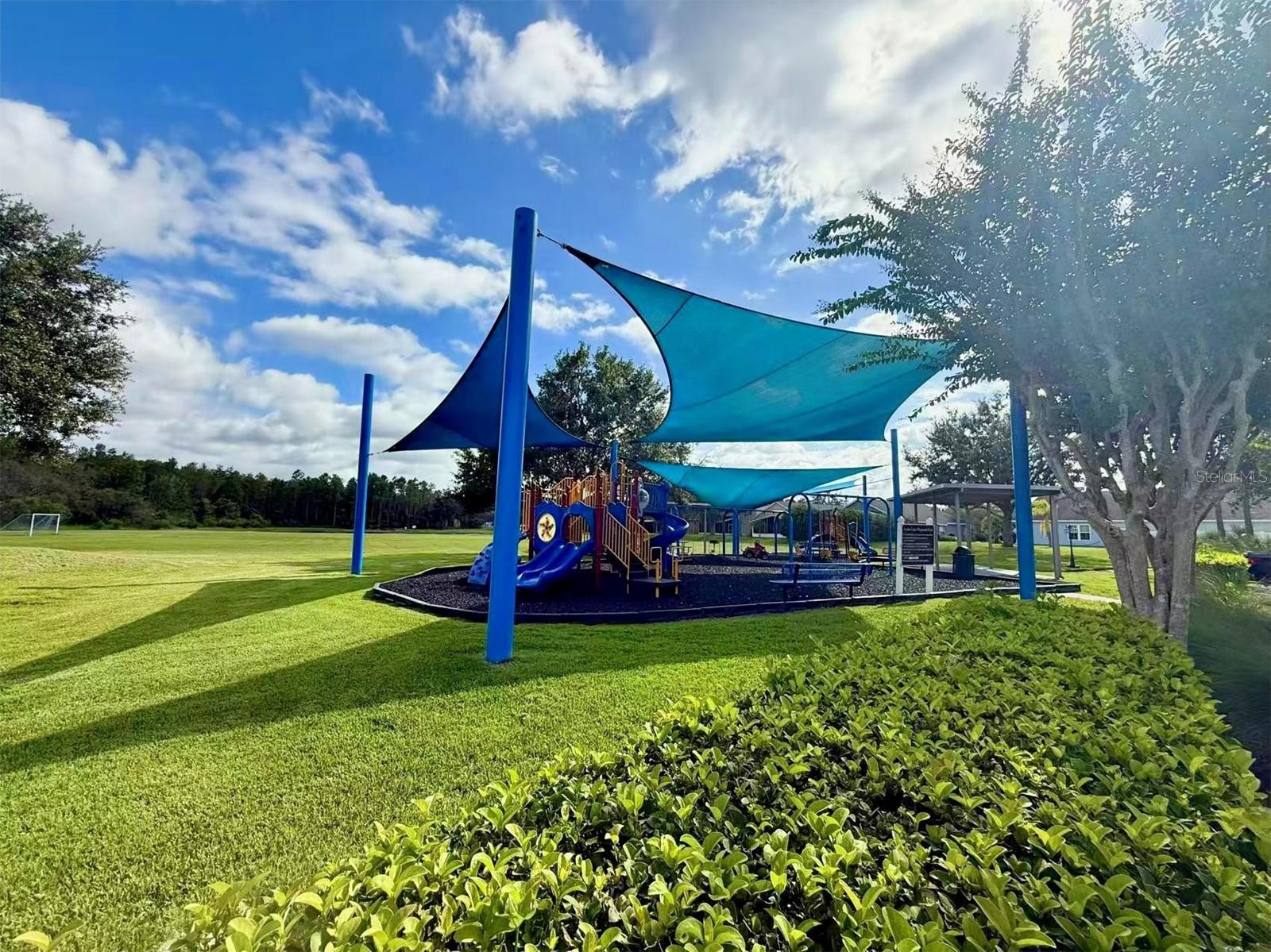 Image 27 of 32 For 14139 Sapphire Bay Circle