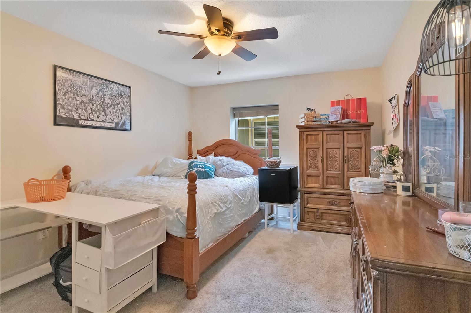 Image 13 of 34 For 21714 Belgian Court