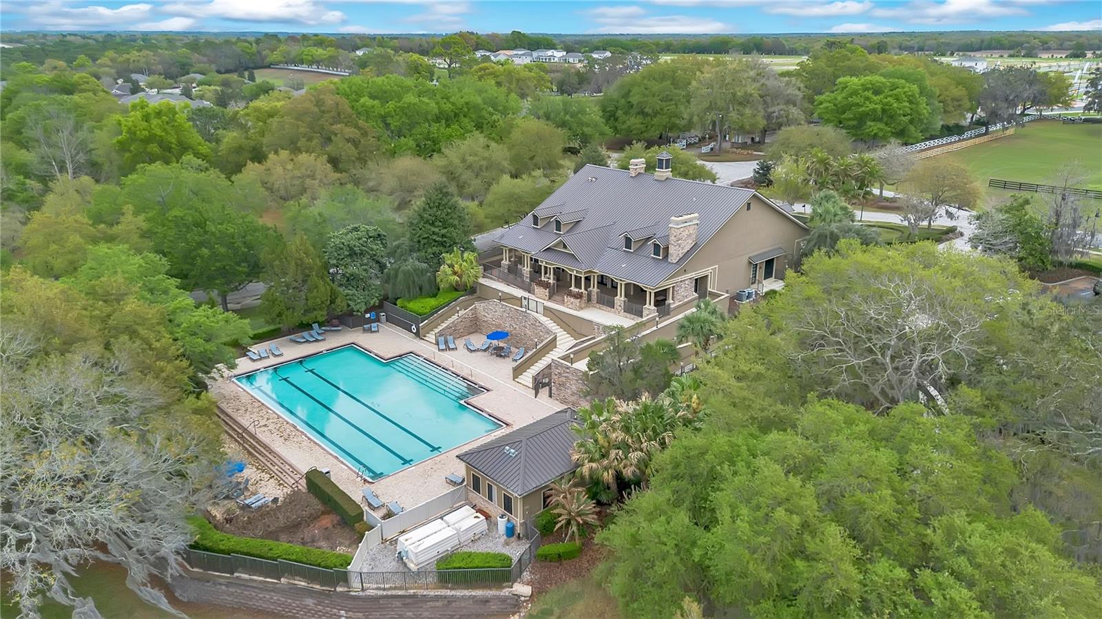 Image 31 of 34 For 21714 Belgian Court