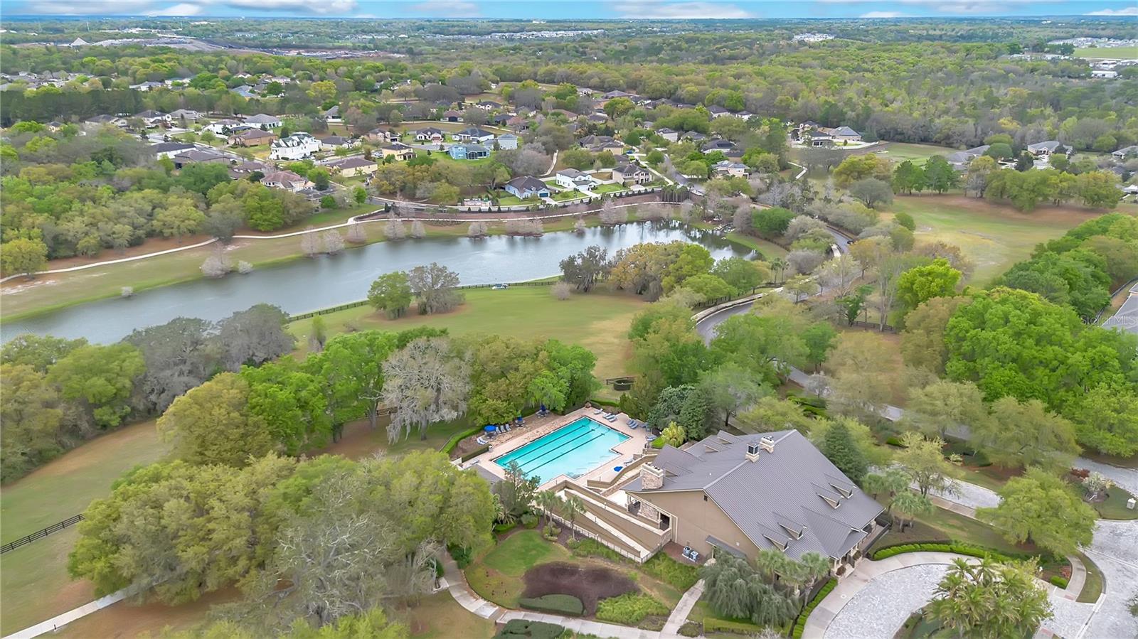 Image 32 of 34 For 21714 Belgian Court