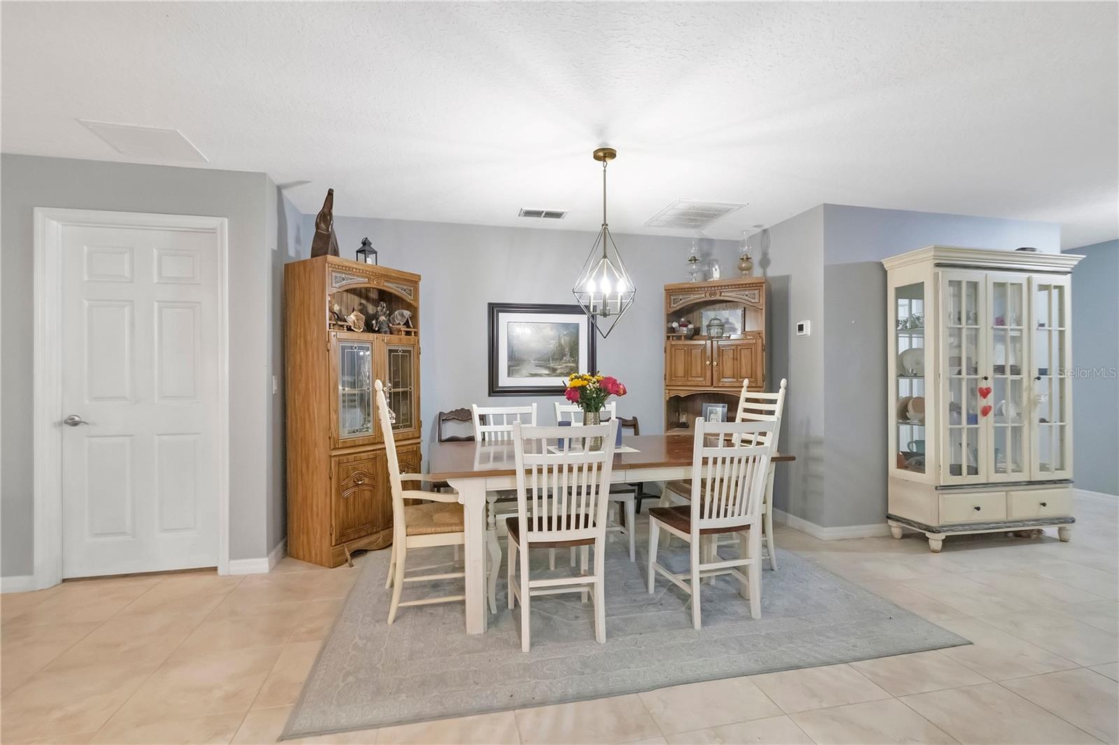 Image 8 of 34 For 21714 Belgian Court