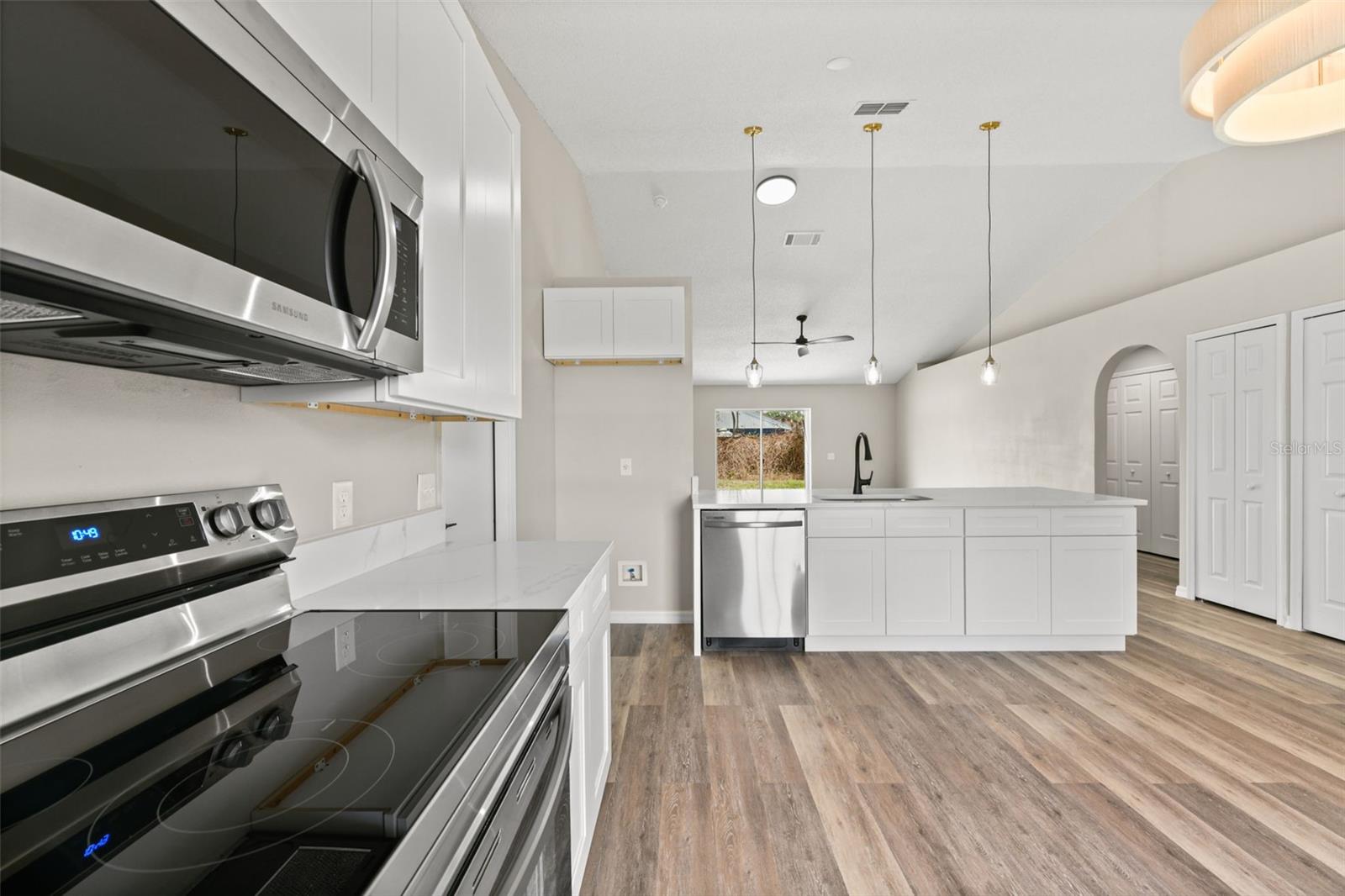 Image 12 of 47 For 3904 Warbler Drive