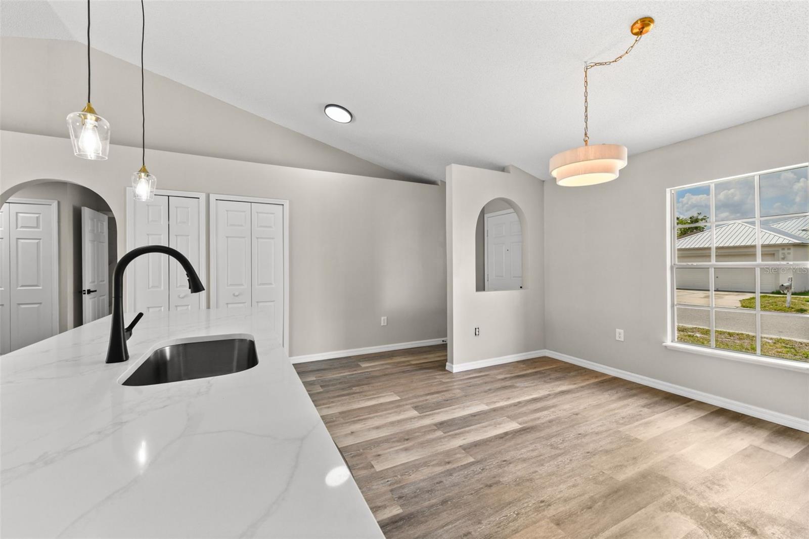 Image 13 of 47 For 3904 Warbler Drive