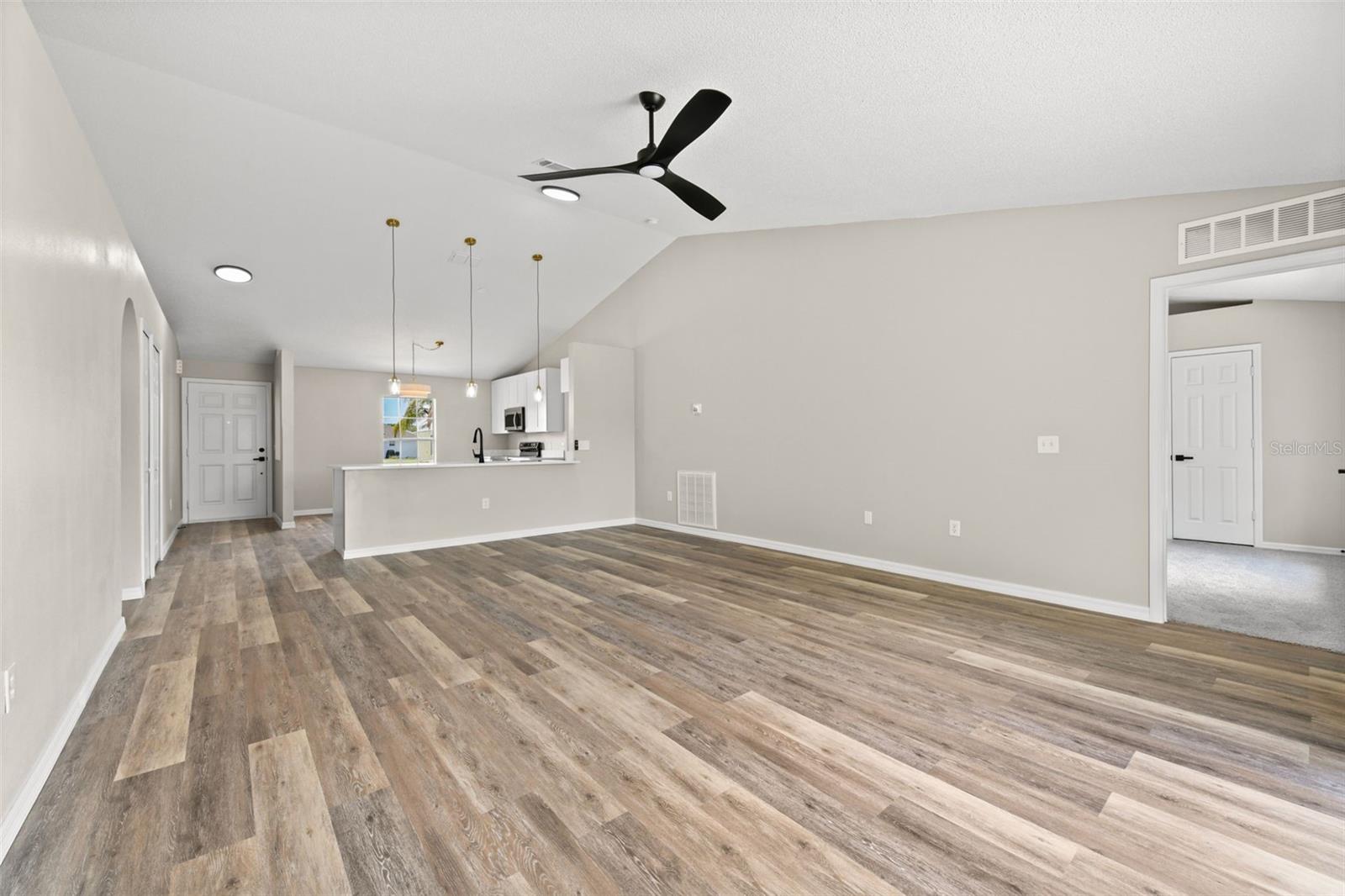 Image 22 of 47 For 3904 Warbler Drive