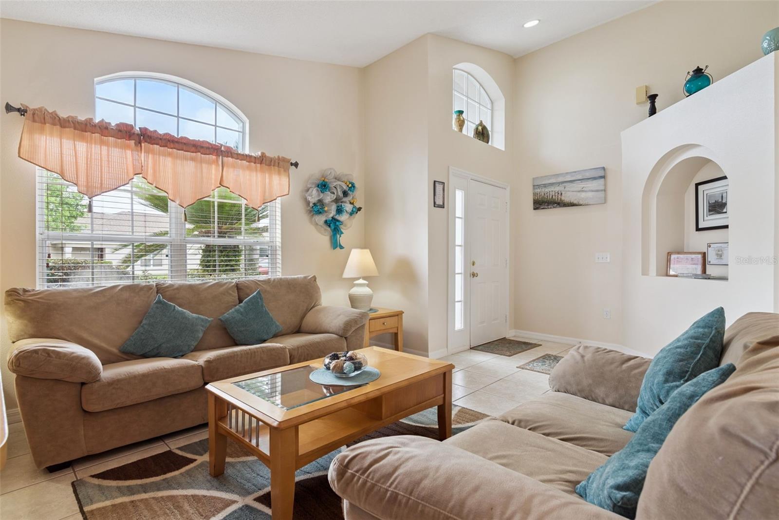 Image 11 of 55 For 967 Lake Berkley Drive