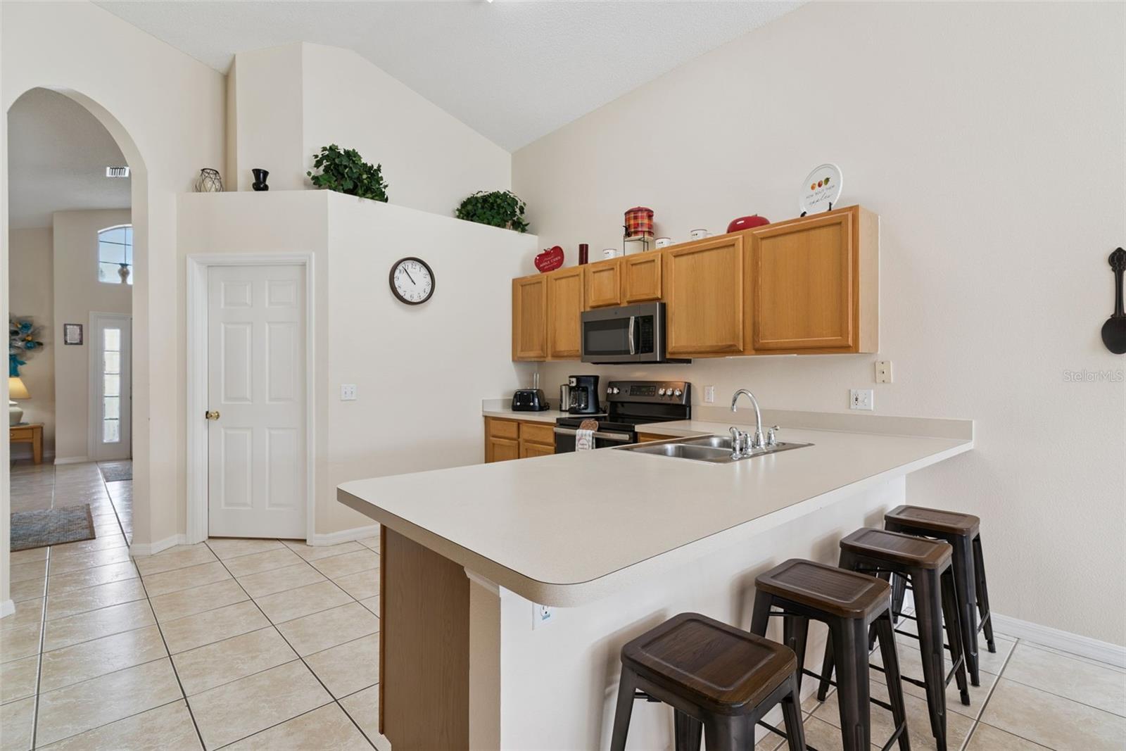 Image 13 of 55 For 967 Lake Berkley Drive