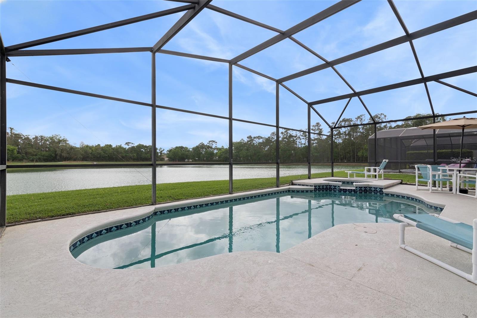 Image 22 of 55 For 967 Lake Berkley Drive