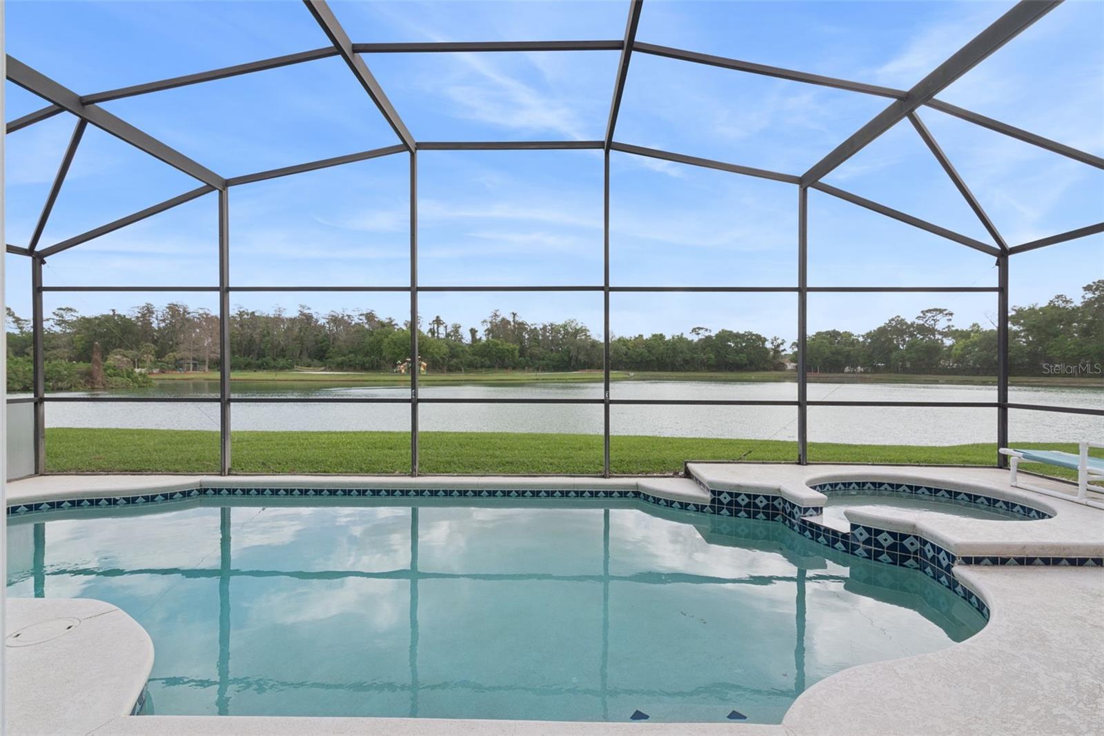 Image 23 of 55 For 967 Lake Berkley Drive