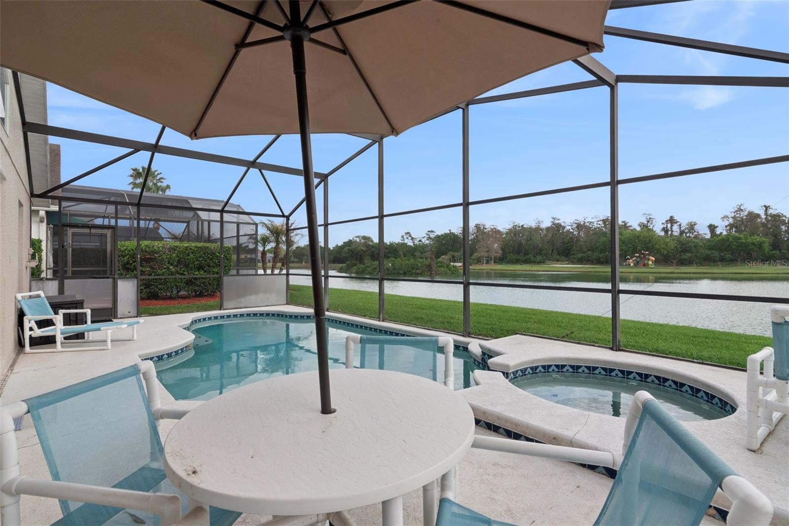 Image 26 of 55 For 967 Lake Berkley Drive