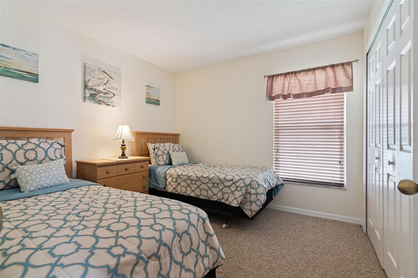 Image 27 of 55 For 967 Lake Berkley Drive