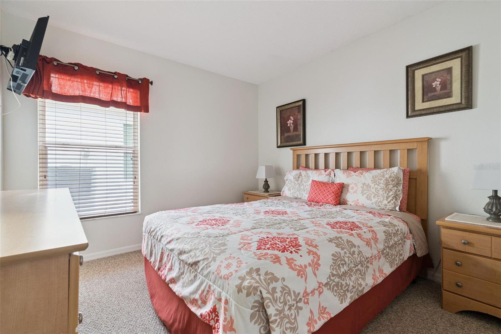 Image 35 of 55 For 967 Lake Berkley Drive