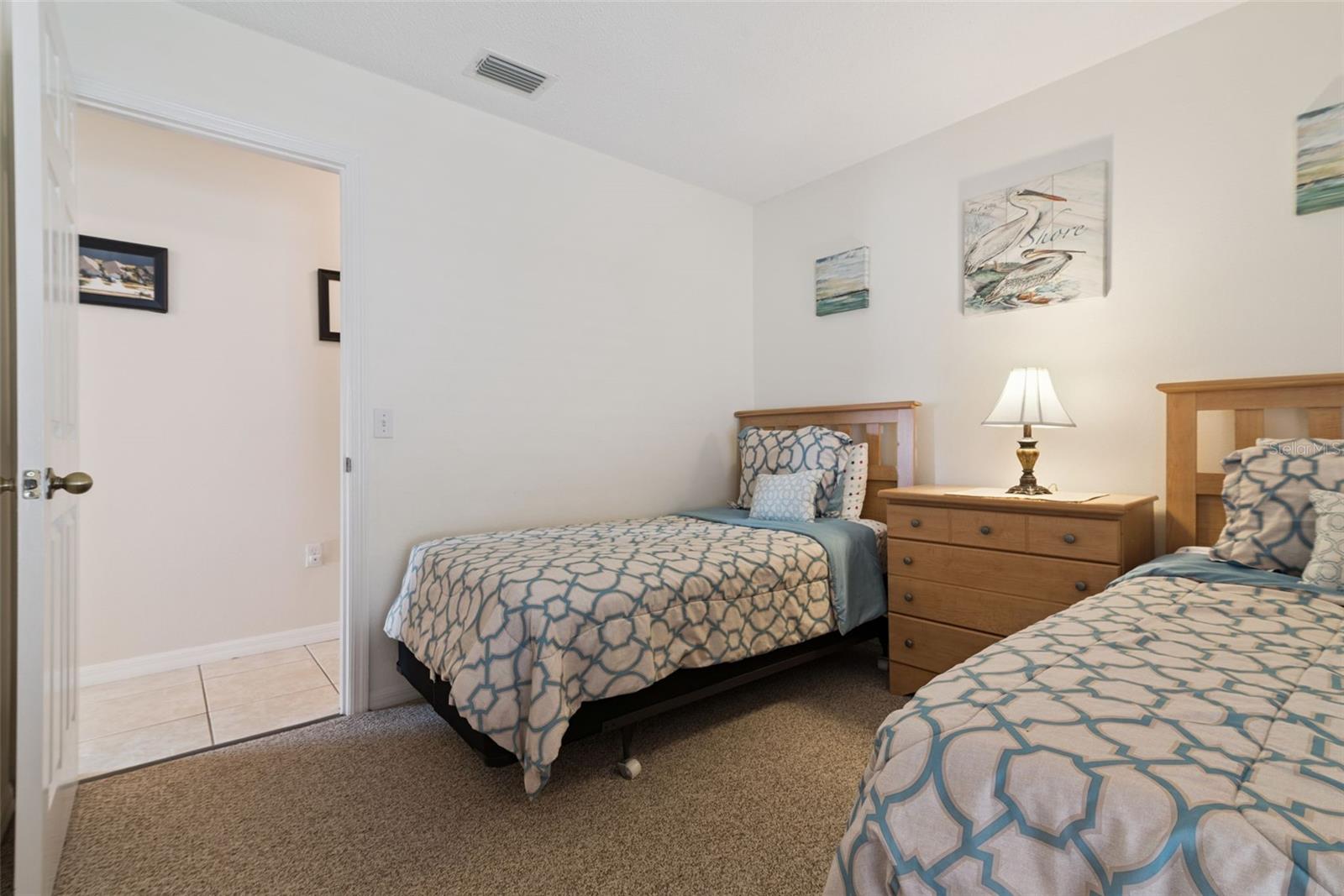 Image 36 of 55 For 967 Lake Berkley Drive