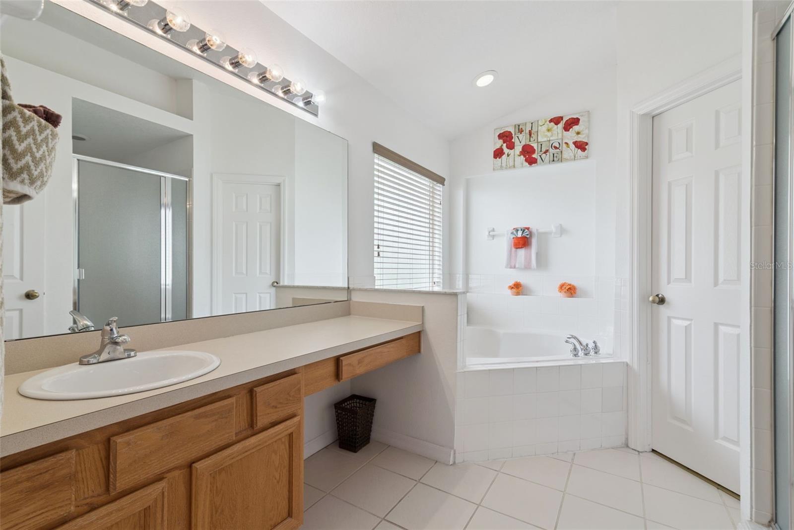 Image 38 of 55 For 967 Lake Berkley Drive