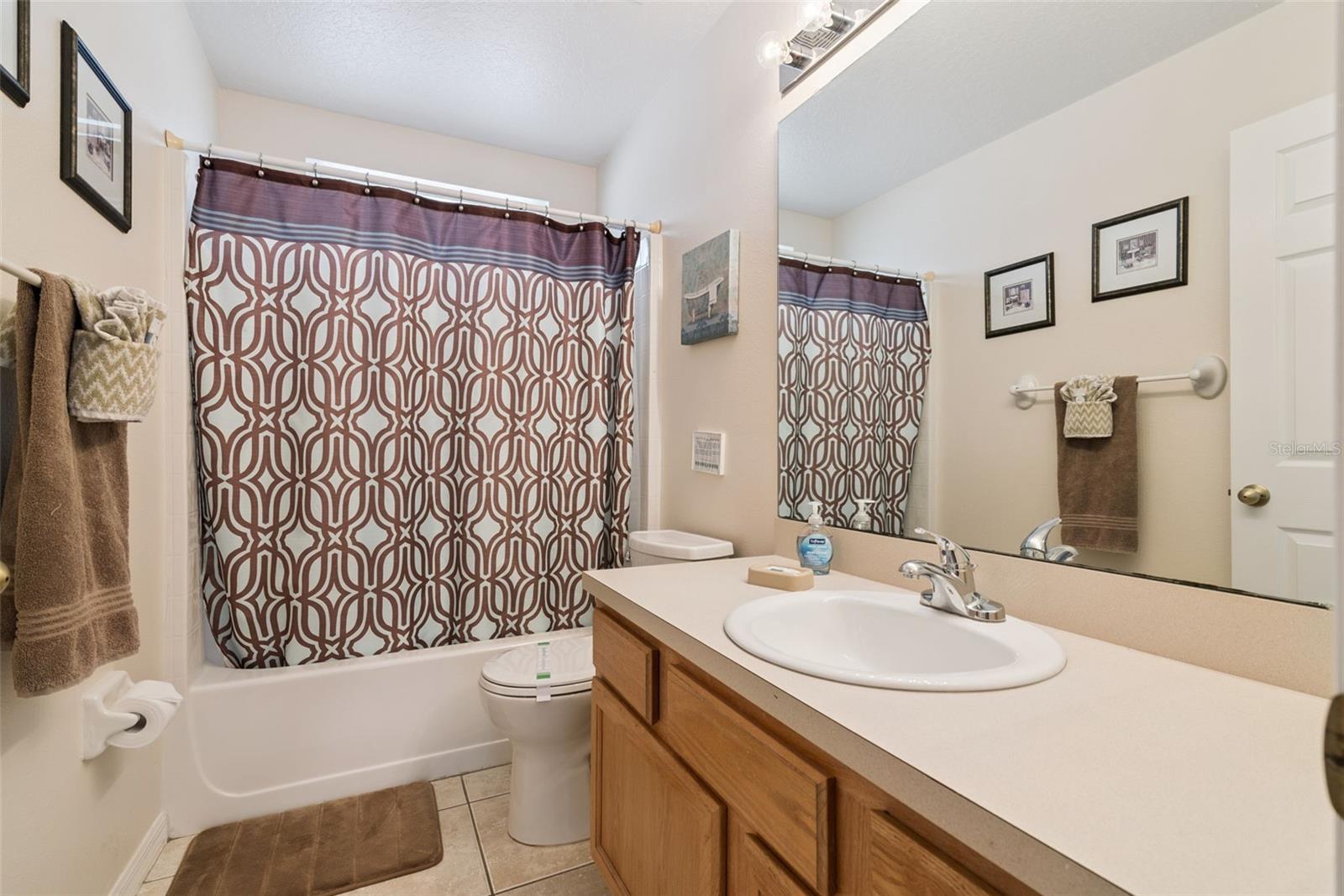 Image 41 of 55 For 967 Lake Berkley Drive