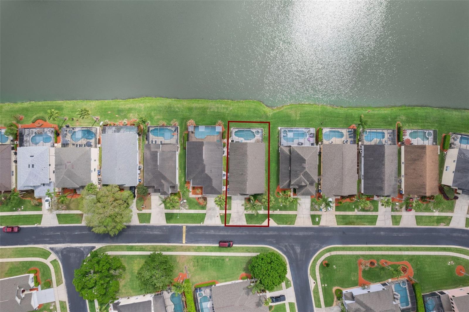 Image 49 of 55 For 967 Lake Berkley Drive