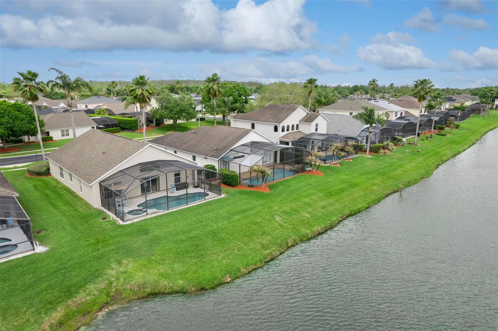 Image 50 of 55 For 967 Lake Berkley Drive