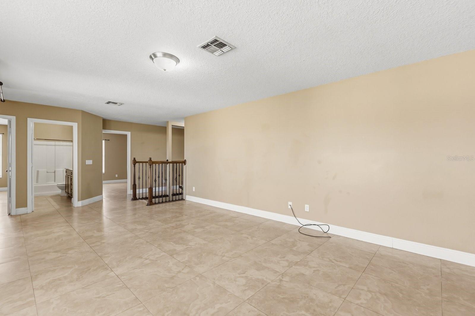 Image 17 of 46 For 1431 Clarks Summit Court