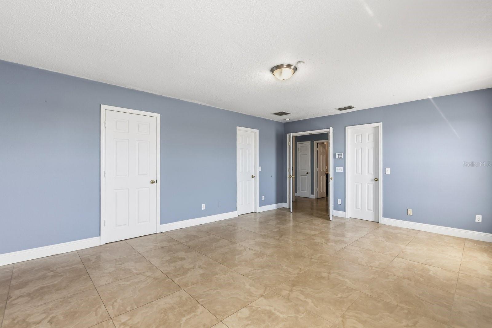 Image 30 of 46 For 1431 Clarks Summit Court