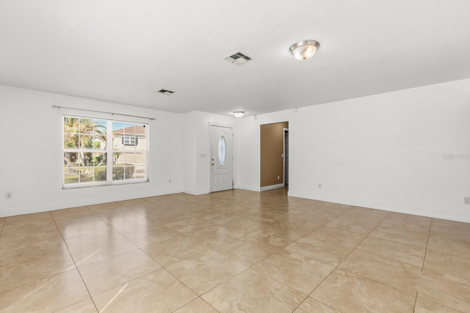 Image 5 of 46 For 1431 Clarks Summit Court